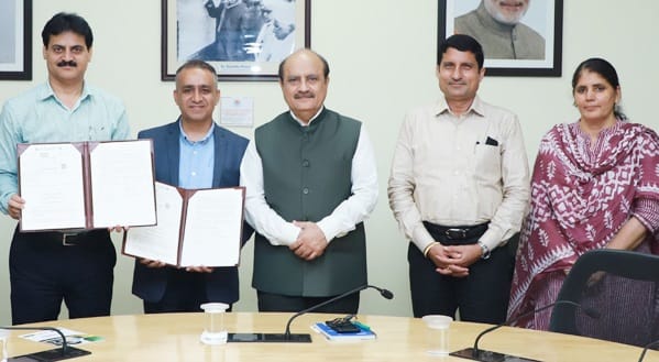 Smart facilities will be available in all the hostels of the university, 70 automatic washing machines will be installed.