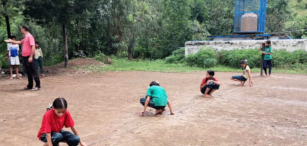Kandaghat in the final match of hockey 

Python defeated Team B