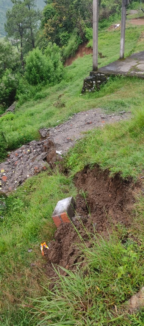 Landslide threatens school