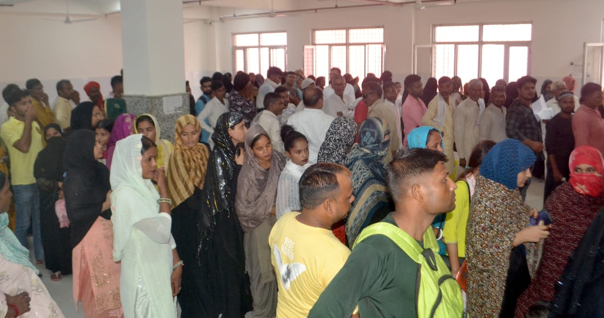 Dengue knocks at the door, health department in a tizzy after new case found