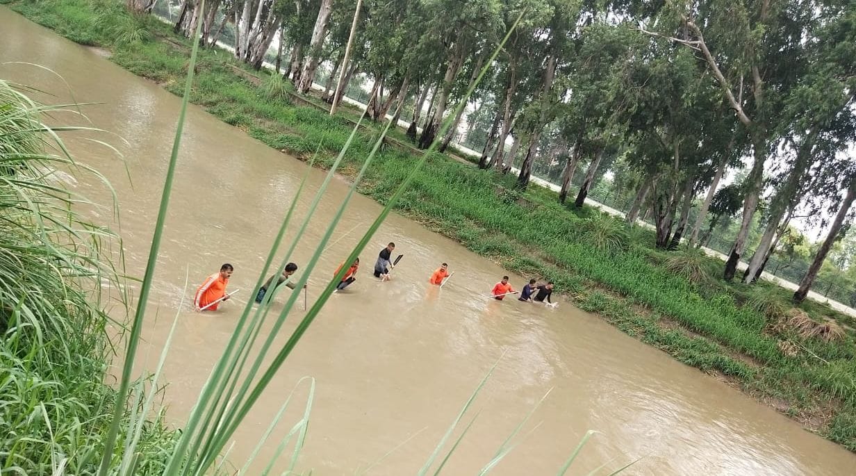 Principal of Pharmacy College of Health University missing under suspicious circumstances, scooter and slippers found on the canal bank