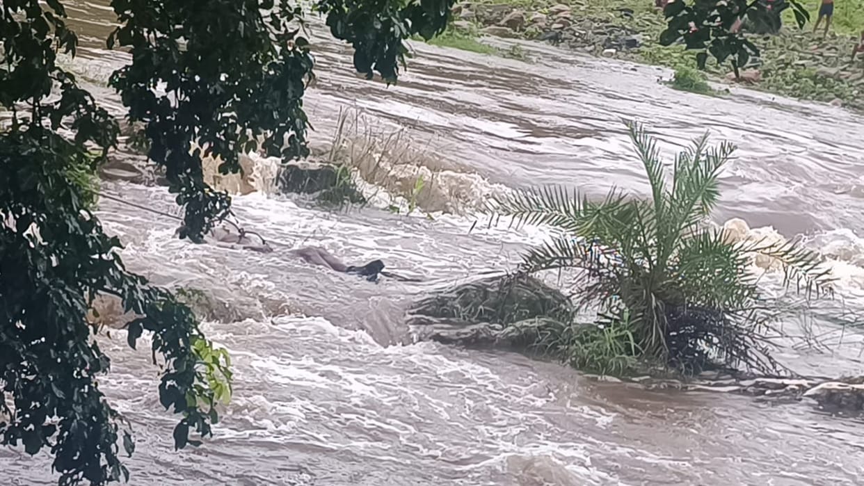 SDRF team found the dead body of a middle-aged man washed away in a drain of rainy season