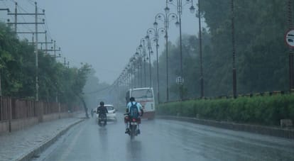 UP Weather News Megh will rain in many districts of up Thunderstorms also alert for thunderstorms