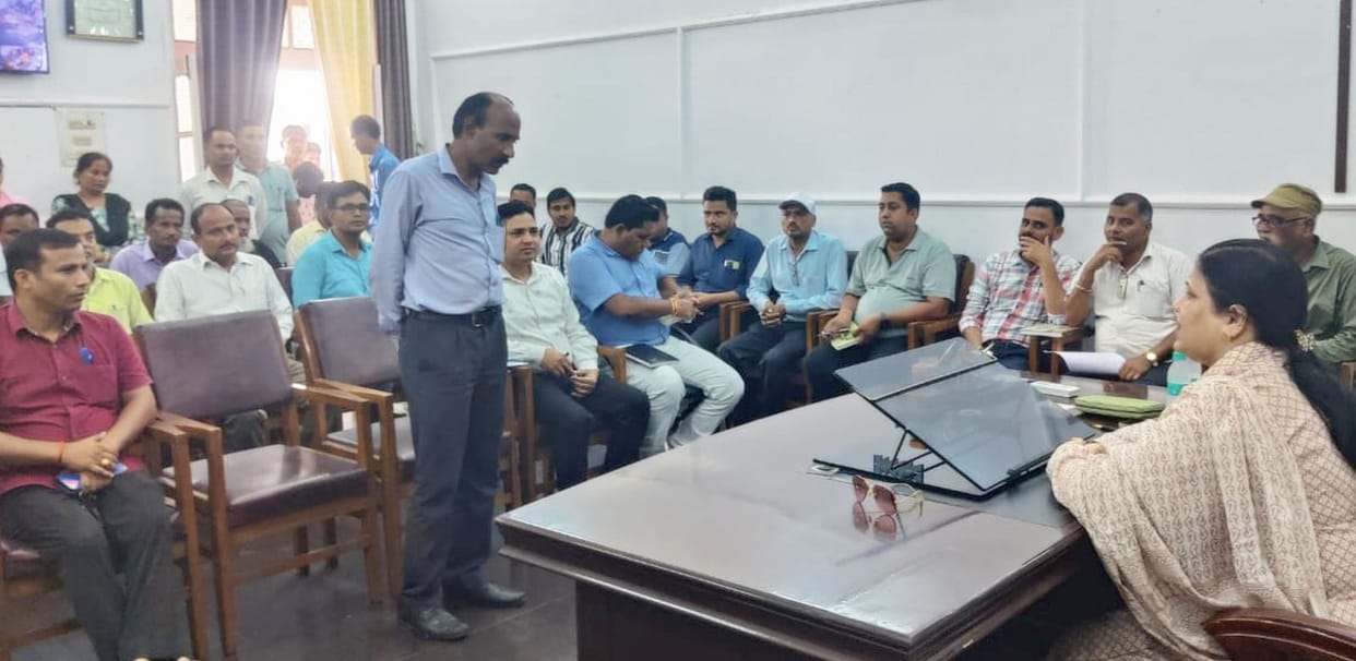Demanded money in the name of making death certificate, cleaning worker suspended