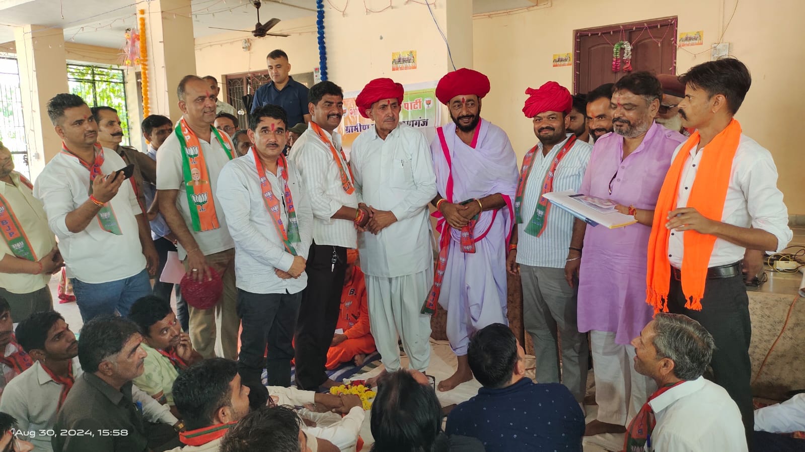 सिरोही सदस्यता अभियान को लेकर भाजपा कार्यकर्ताओं की बैठक आयोजित की गई।