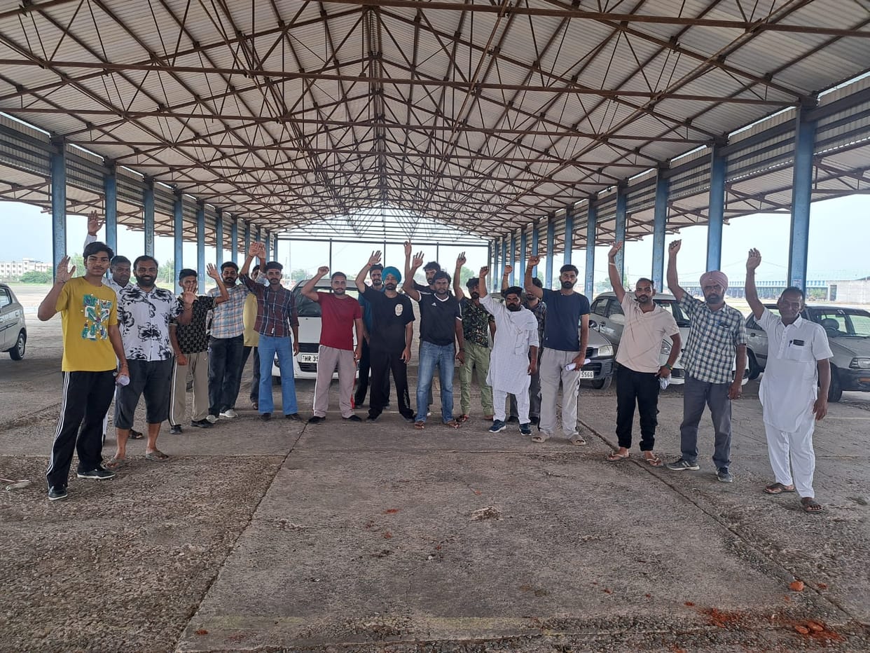 Officials not arriving to take test, applicants seeking driving license expressed anger