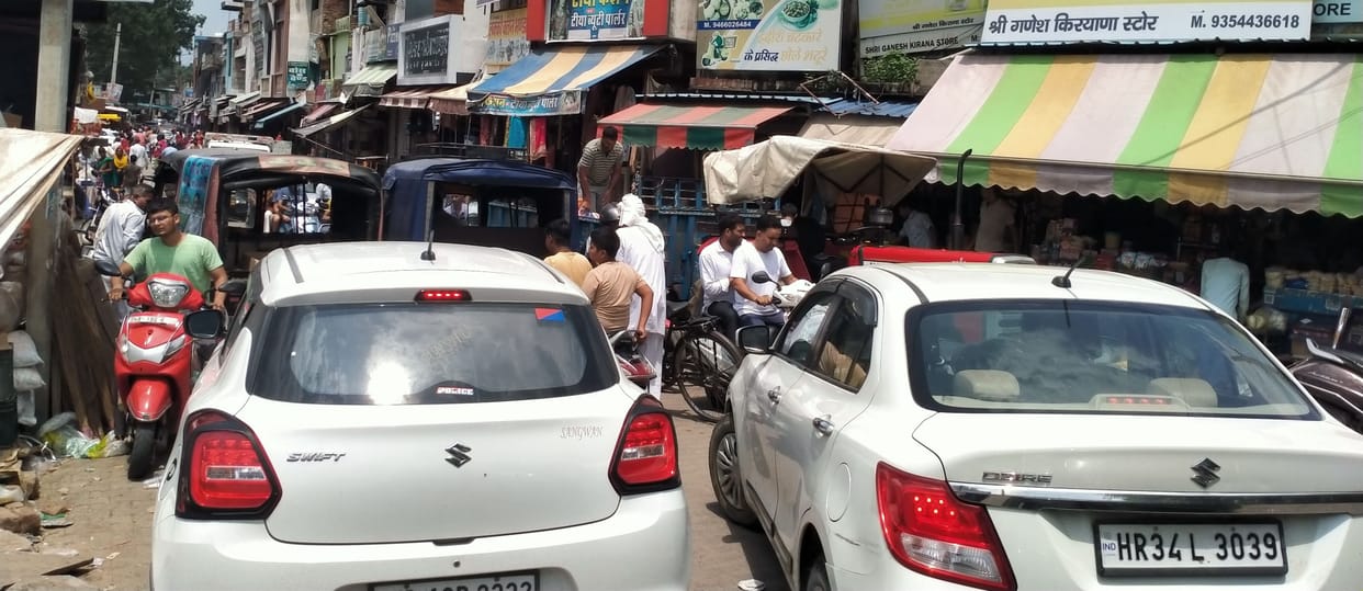 There is no parking system in the city, problems increased due to traffic jam