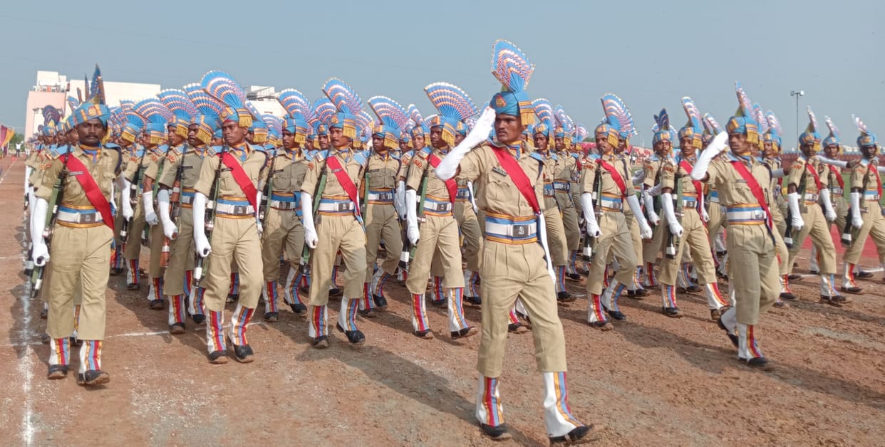 CRPF: 1379 soldiers took oath in the passing out parade