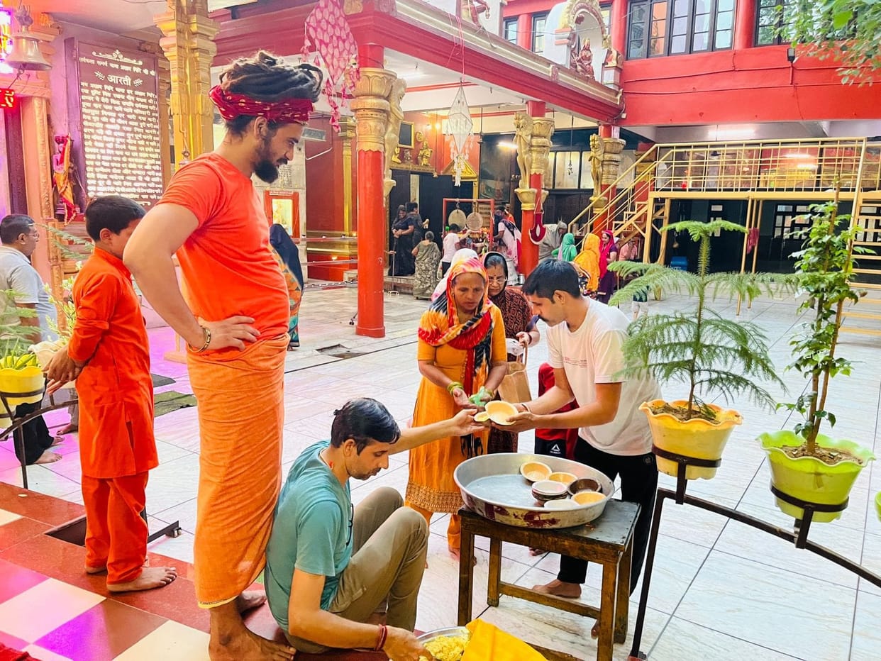 Krishna ji's Chhath was celebrated in Baba Prasad Giri temple
