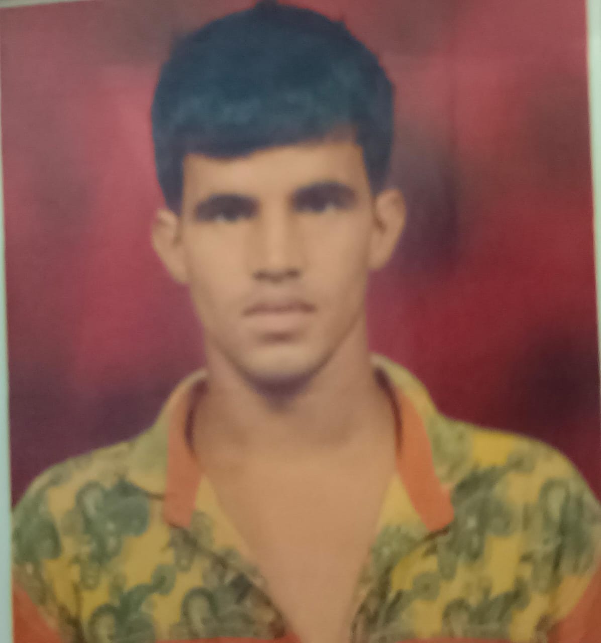 A young man injured in a fight died during treatment