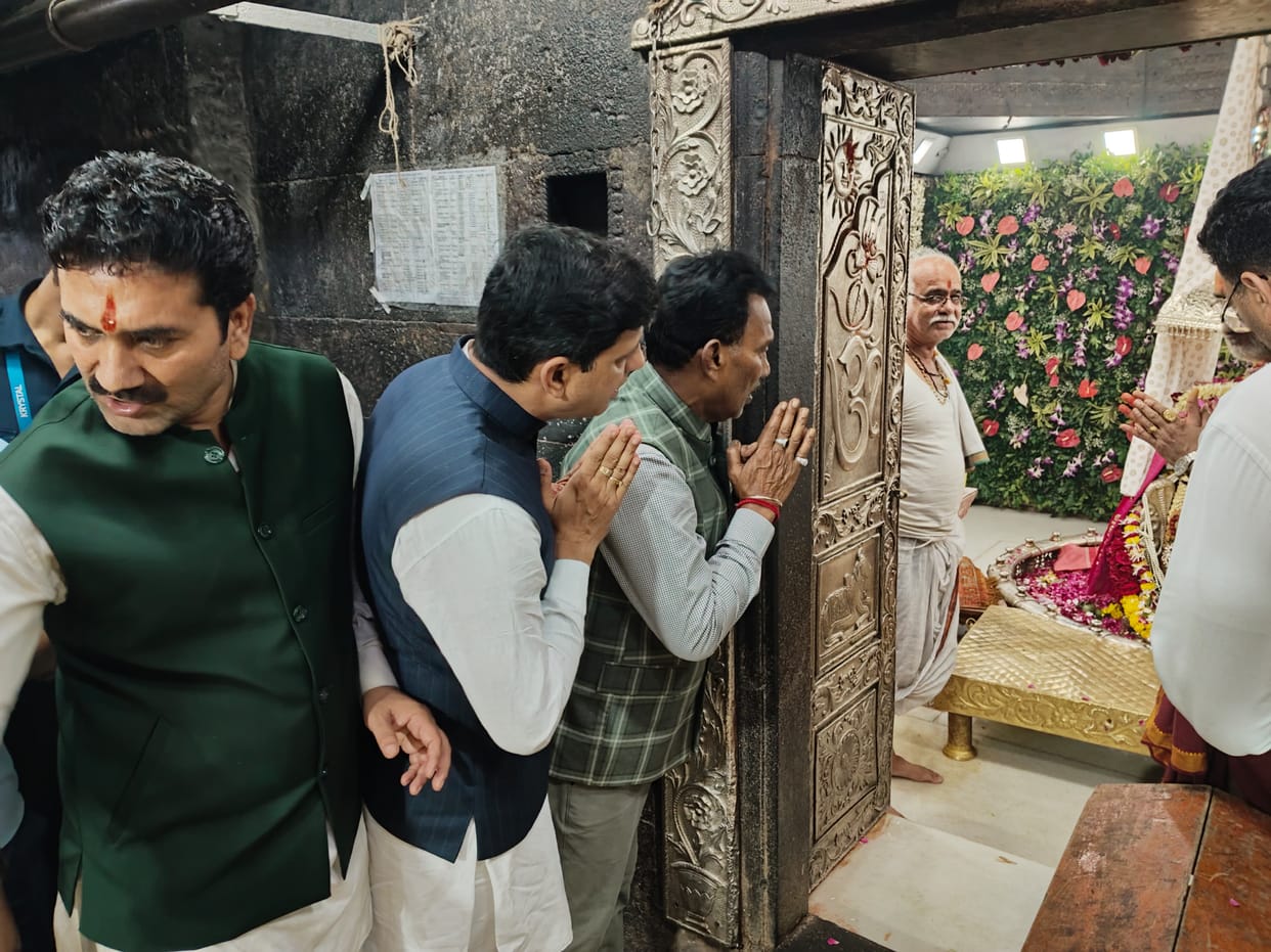 Water Resources Minister reached the court of Baba Mahakal… Darshan with MLA Shukla and Indore Mayor