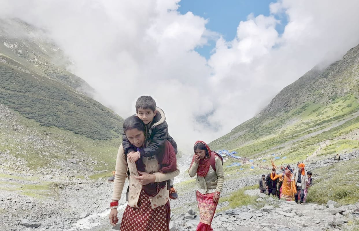 Manimahesh Yatra... 1.5 lakh devotees took a dip in Dal, 2500 registered in Tunnuhatti