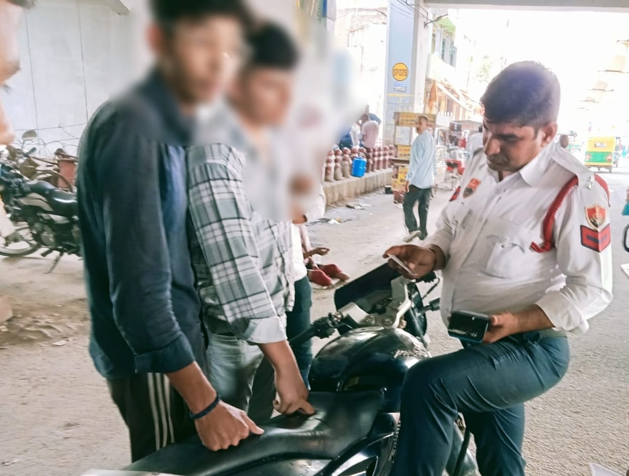 Police issued challans to 44 vehicles for violating traffic rules.
