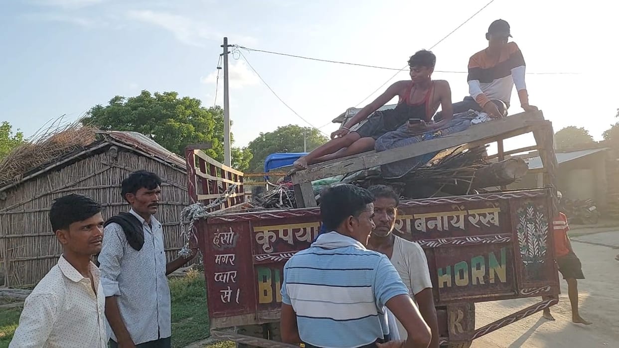 14 families left Mathurpur village, camped on the roads