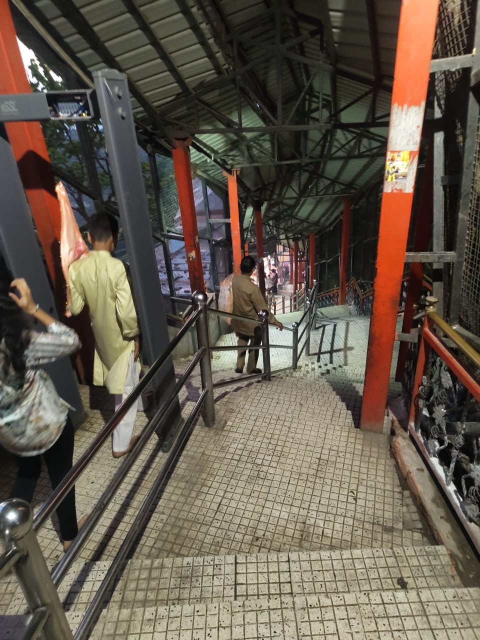 Due to Bhadrapada, the traffic of devotees reduced in the court of Paunahari.