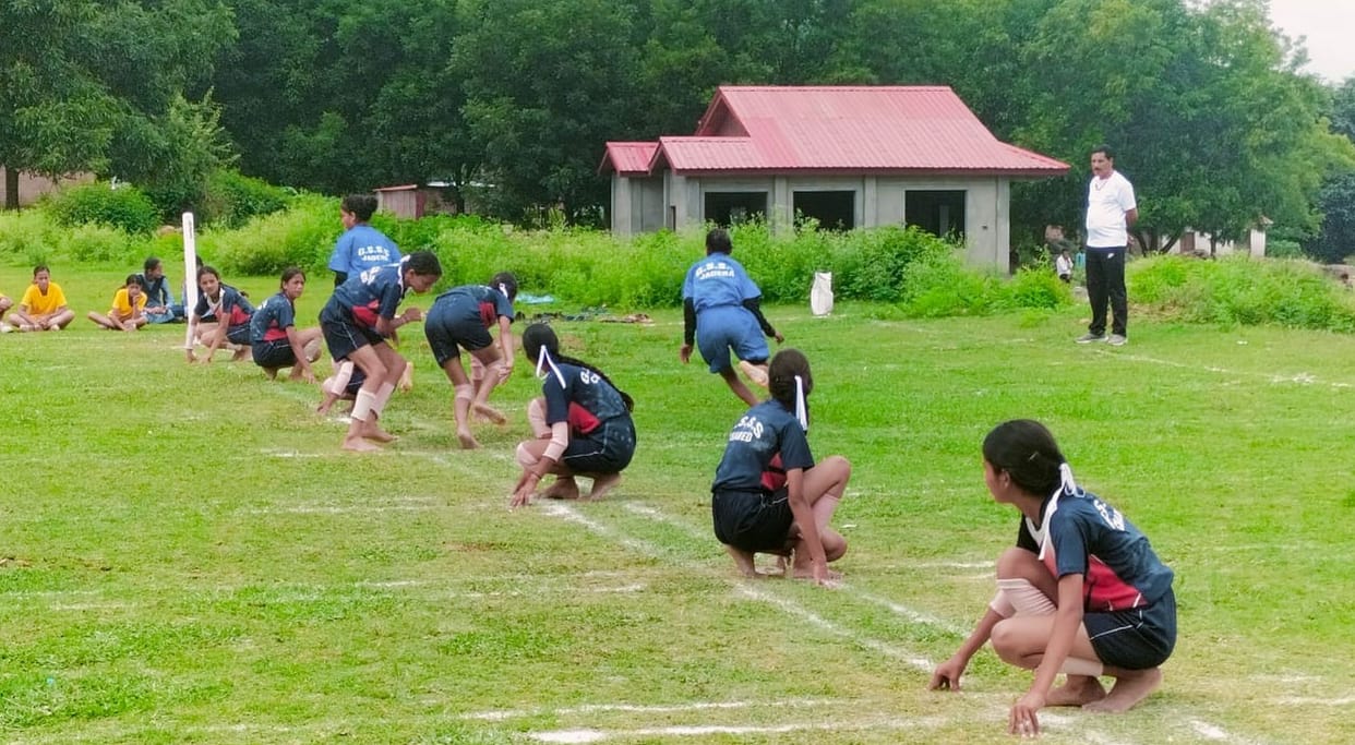 Teams of Keedi and Jadera will clash for the title of Kabaddi.