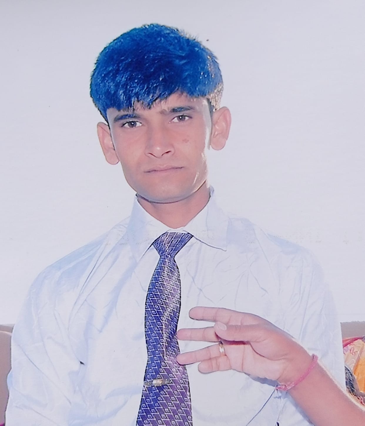 Murder of a farmer who went for a walk in the fields by slitting his throat