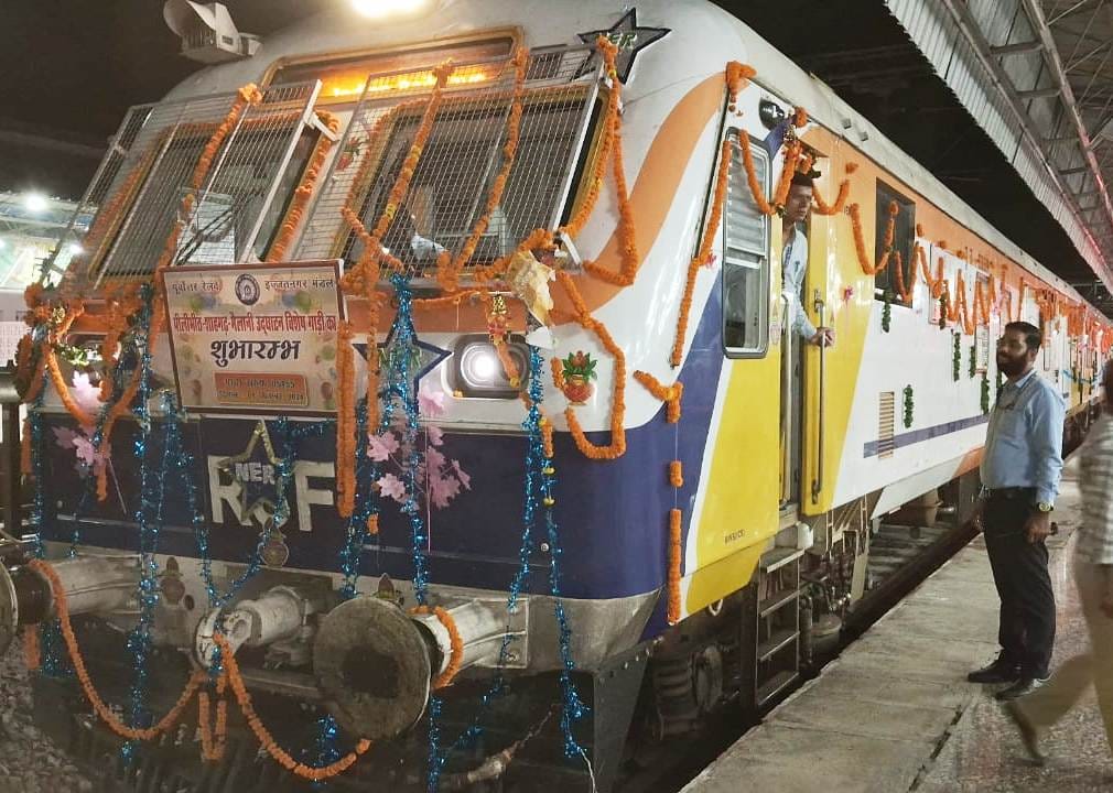 Inaugural special MEMU train reached Mailani in three hours