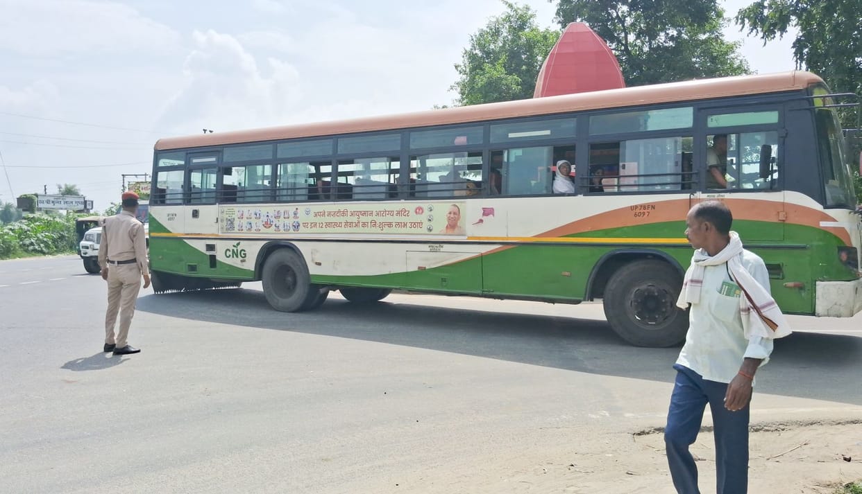 Roadways bus conductor broke the hand of female passenger left her on the road in night