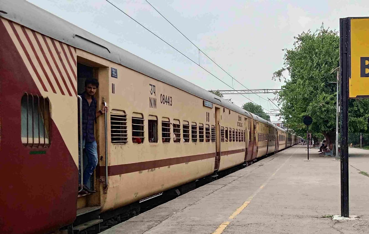 Order changed...now 6 trains including Punjab Mail will run on old route