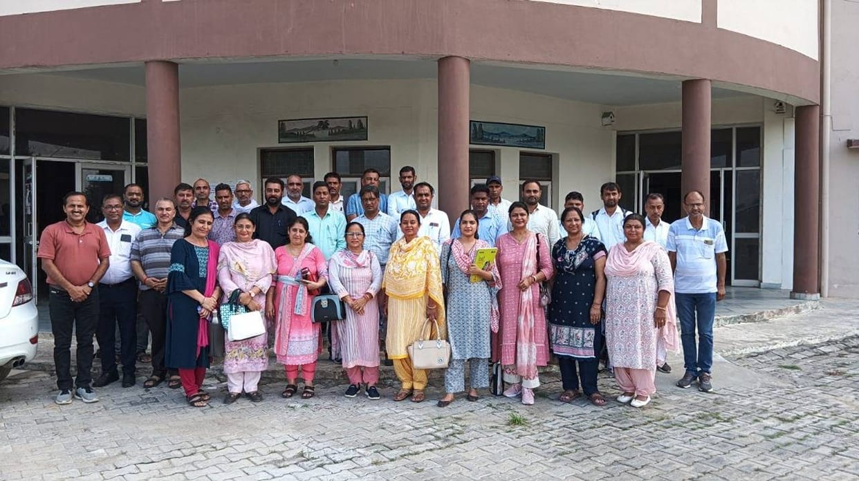 Students will be taught with new technology, 300 teachers were given training