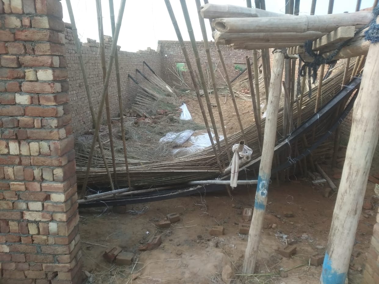 8-year-old child dies after being buried under rubble, woman referred
