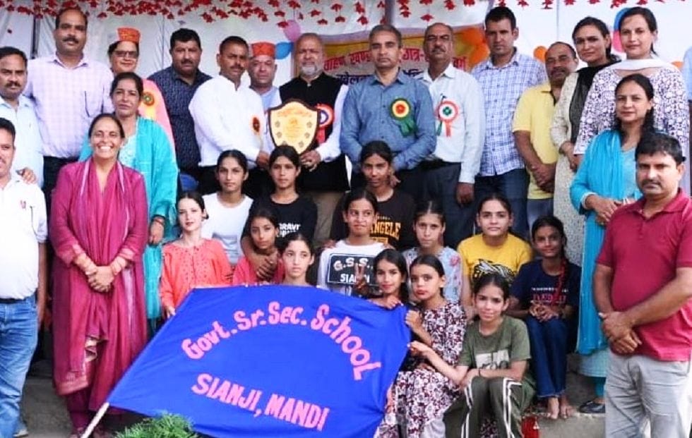 Syanji School won the title of best in under-14 sports competition