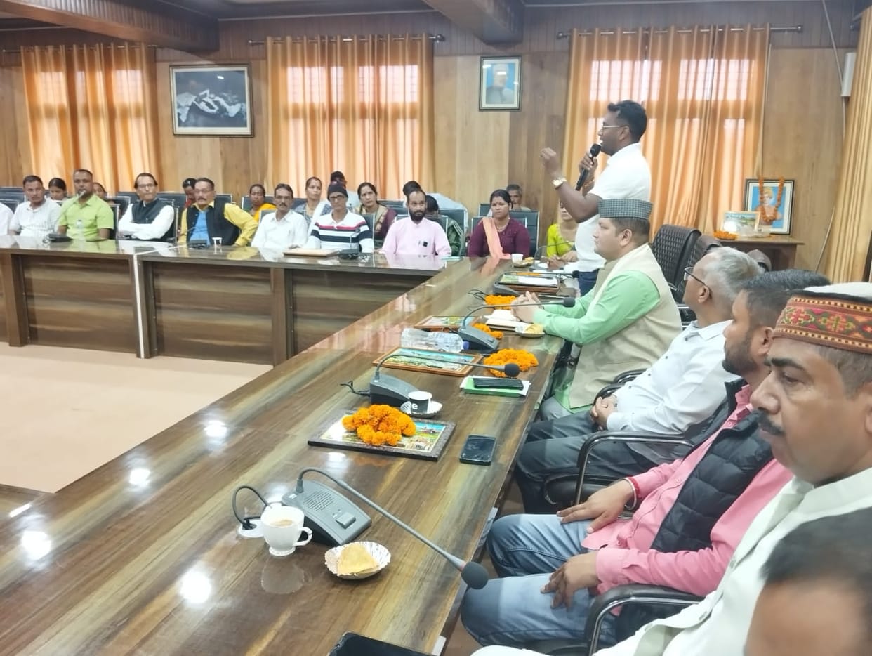 Panchayat representatives filed petition in Golju temple regarding demands