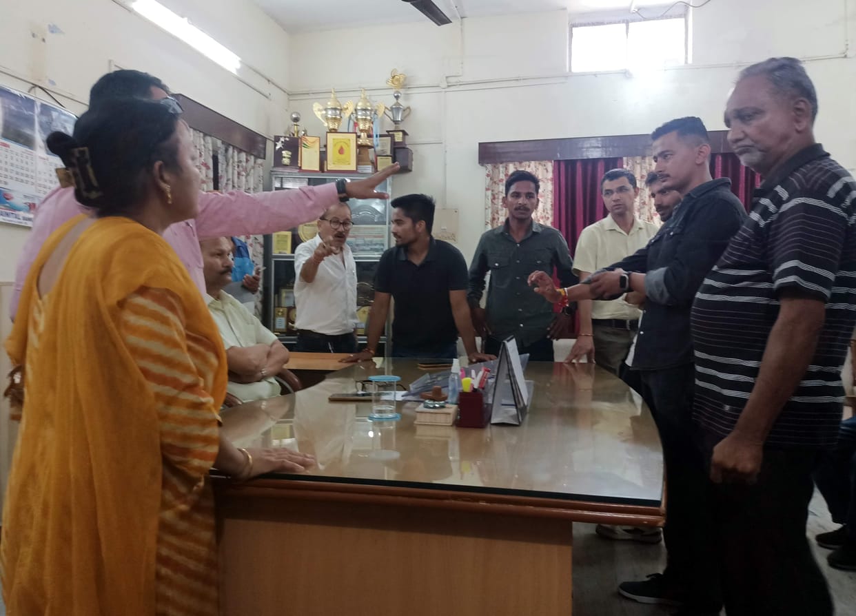 MBPG College became an arena before elections, student was chased and beaten