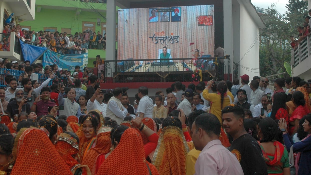 Hiljatra. symbol. faith. belief. rich traditions. CM