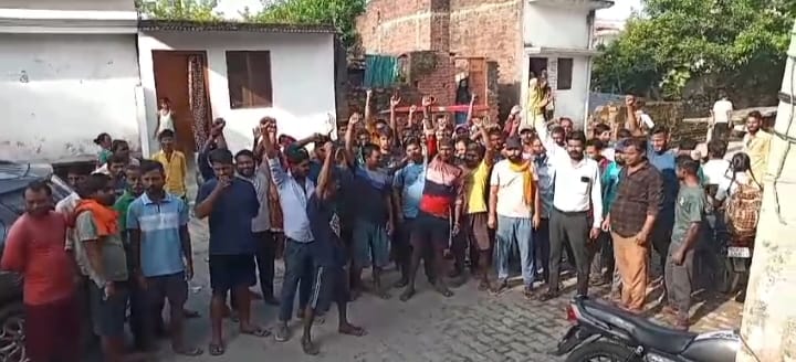 Contract sanitation workers go on strike, garbage piles up