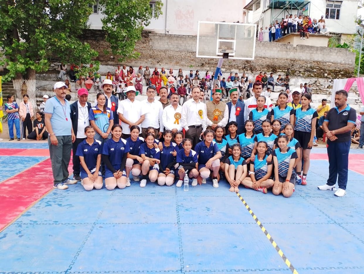 Medium tipper became overall champion in under-19 girl category