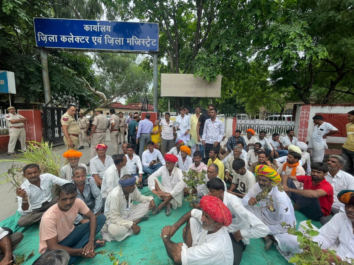 Farmers' crops were ruined due to rain, demand for providing benefits of crop insurance scheme