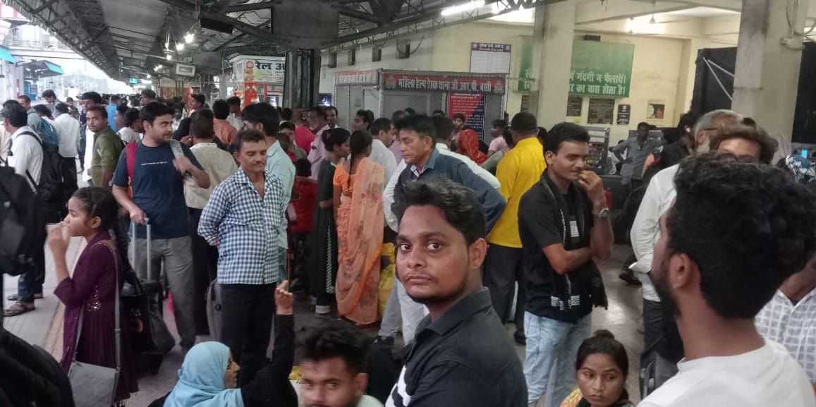 Mega Block: Ten trains cancelled... some delays too, passengers upset