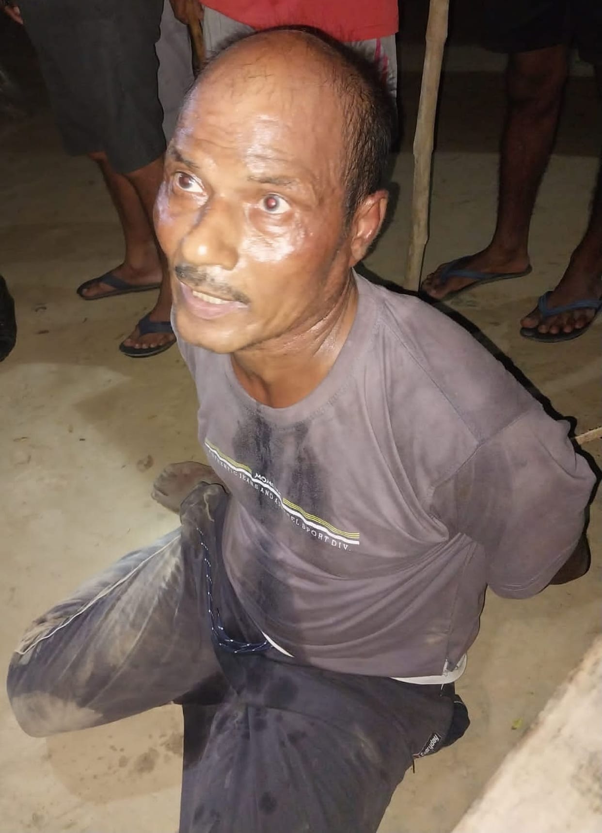 Villagers caught thief, two accused absconding