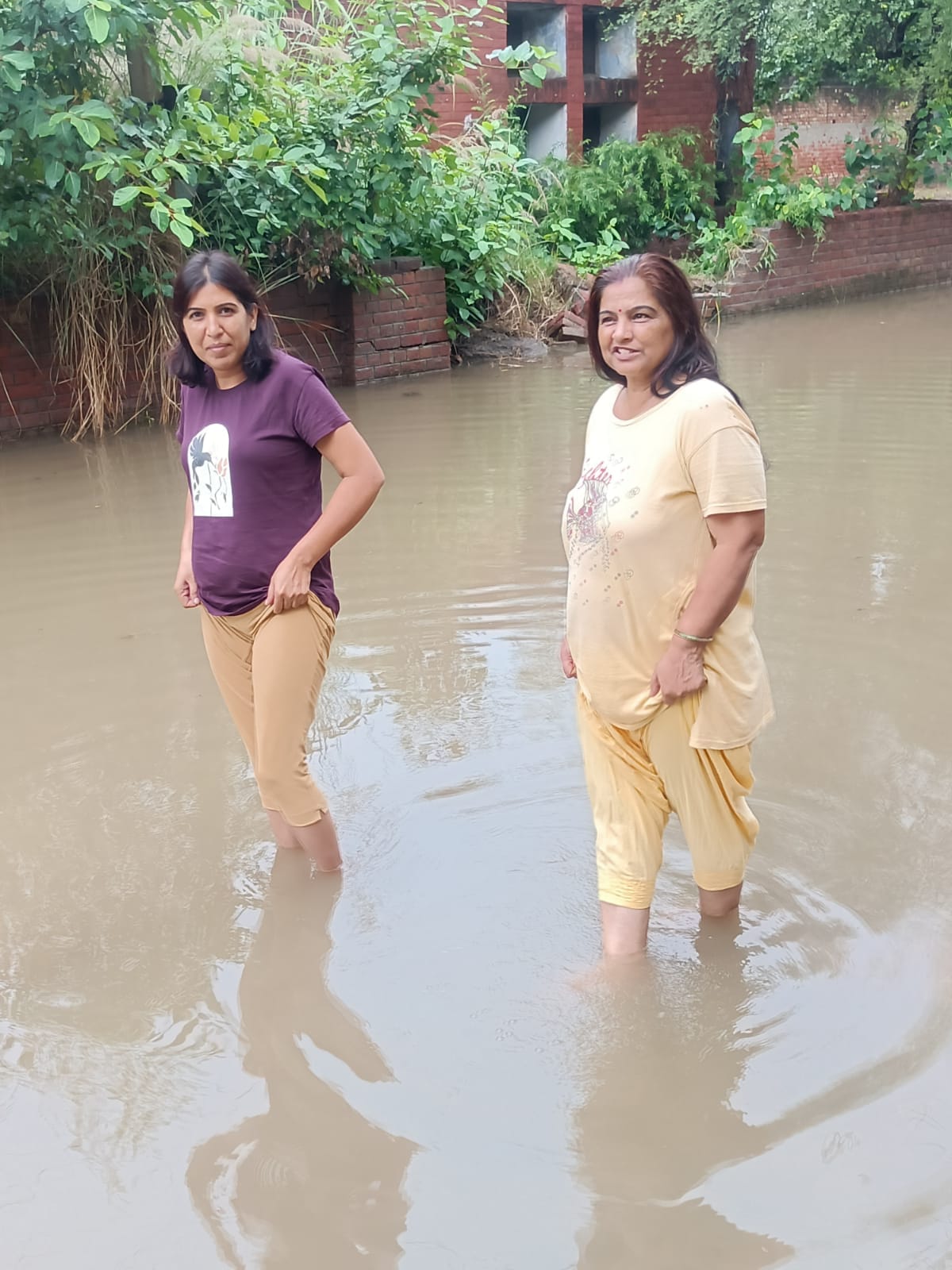 5 hours of rain...roads and streets submerged, water entered houses and shops
