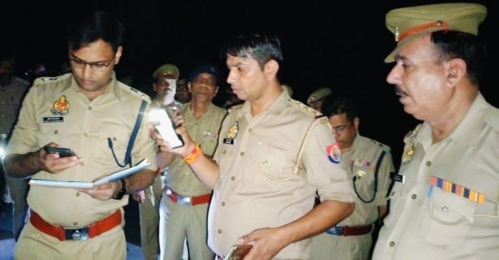 A woman who went to the field to collect fodder was murdered by slitting her throat