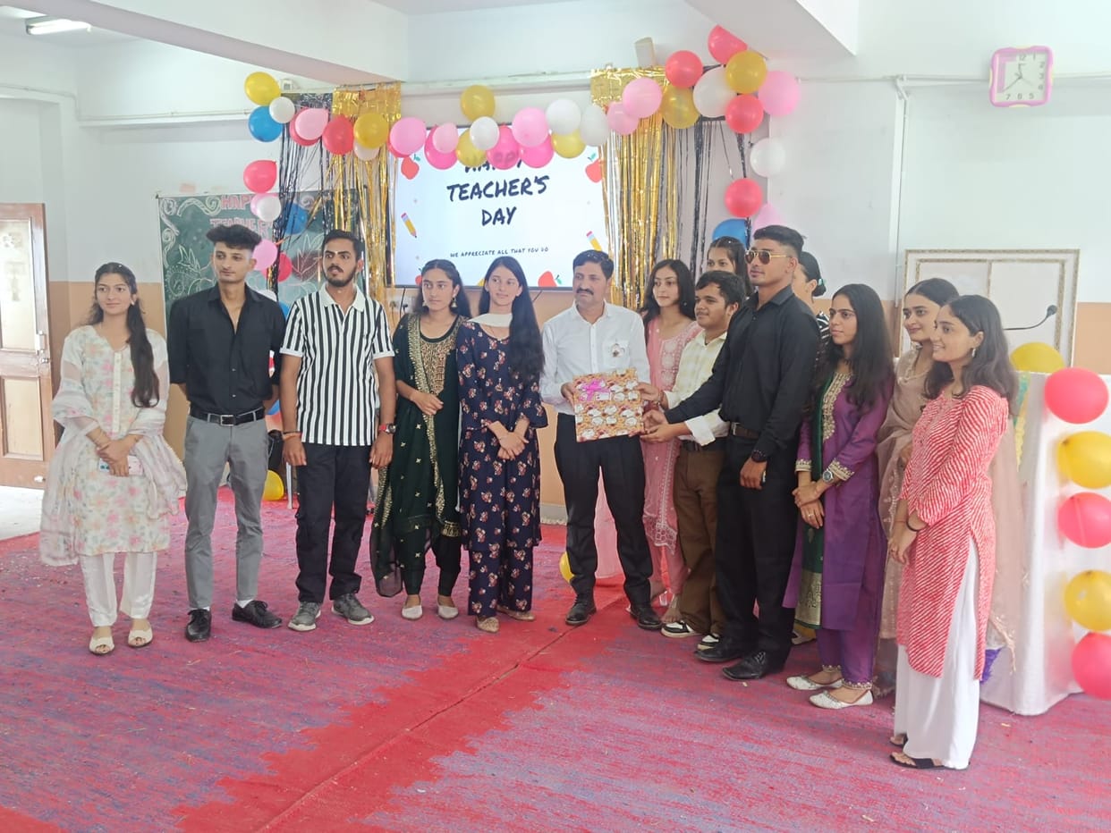 Honored Gurus by giving gifts, created a stir in cultural program