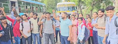 Due to less number of buses, students demonstrated and blocked the road.