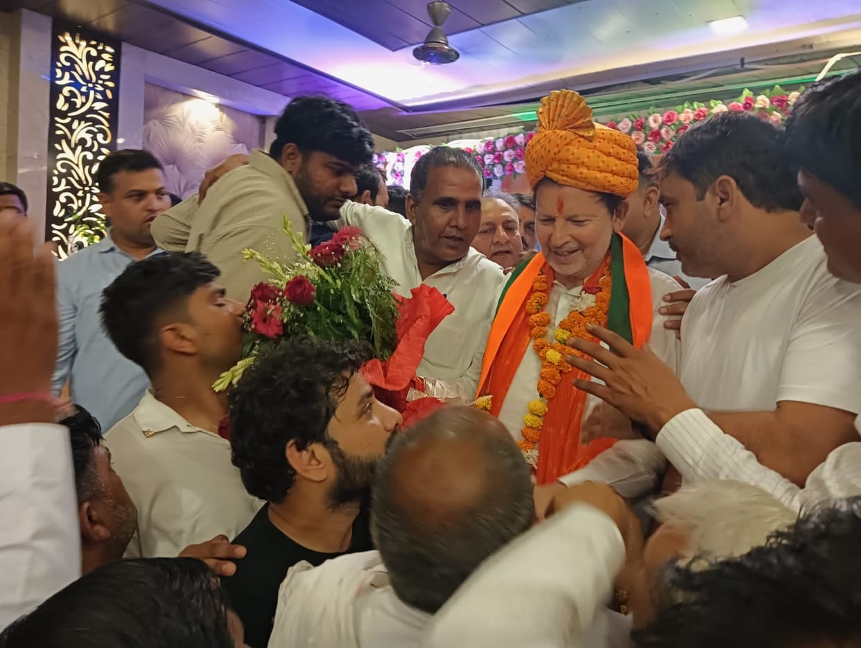 Protest: Local leaders opposed giving ticket to Dr. Arvind Sharma