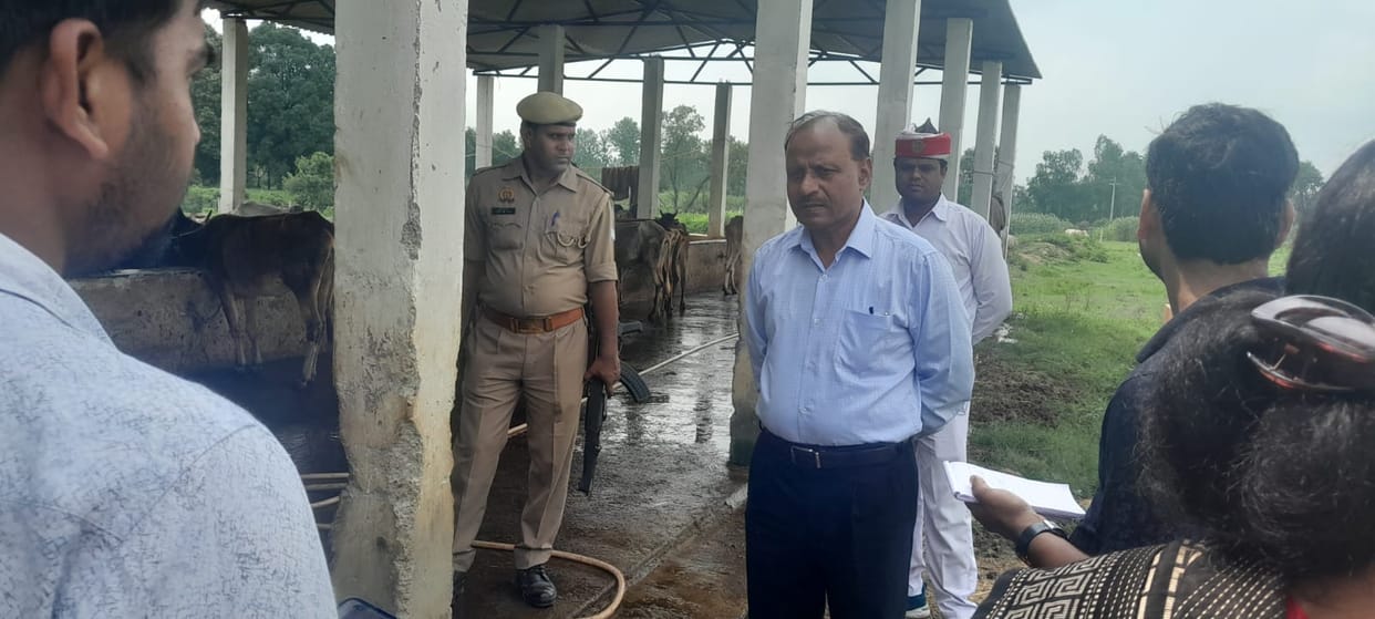 Explanation sought from the secretary for not finding fodder machine in cow shelter