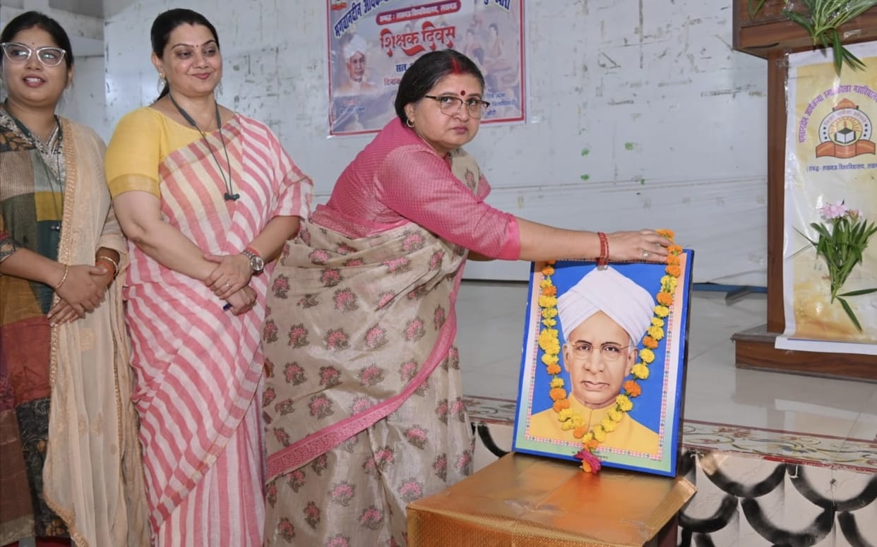 Thirty teachers were honored on Teacher's Day