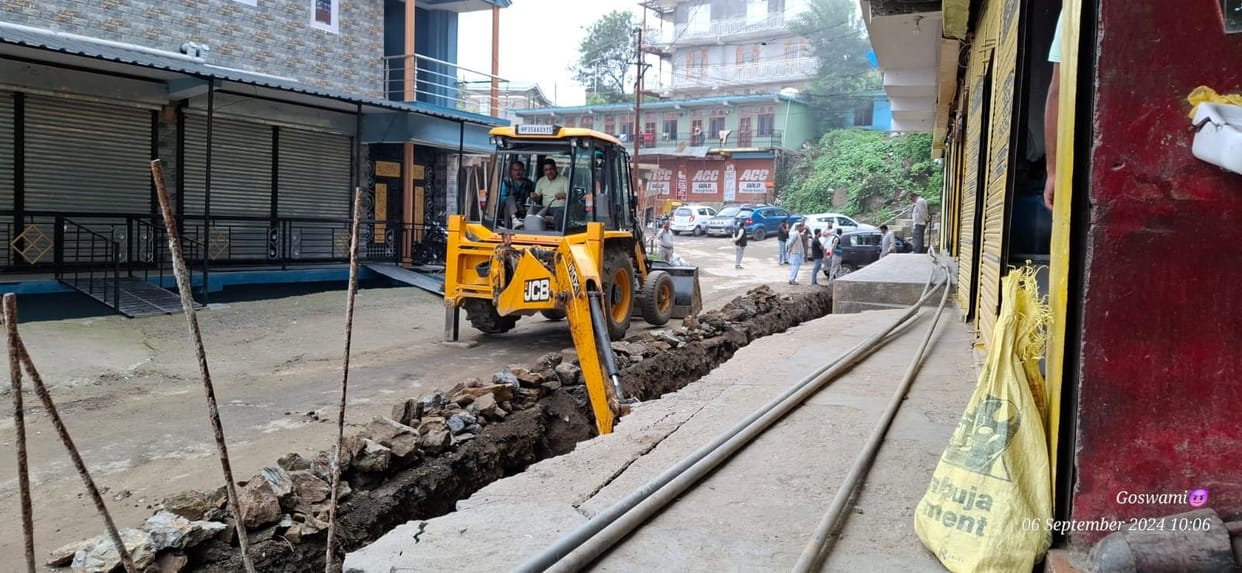 Work of making drains started in Nithar Bazaar