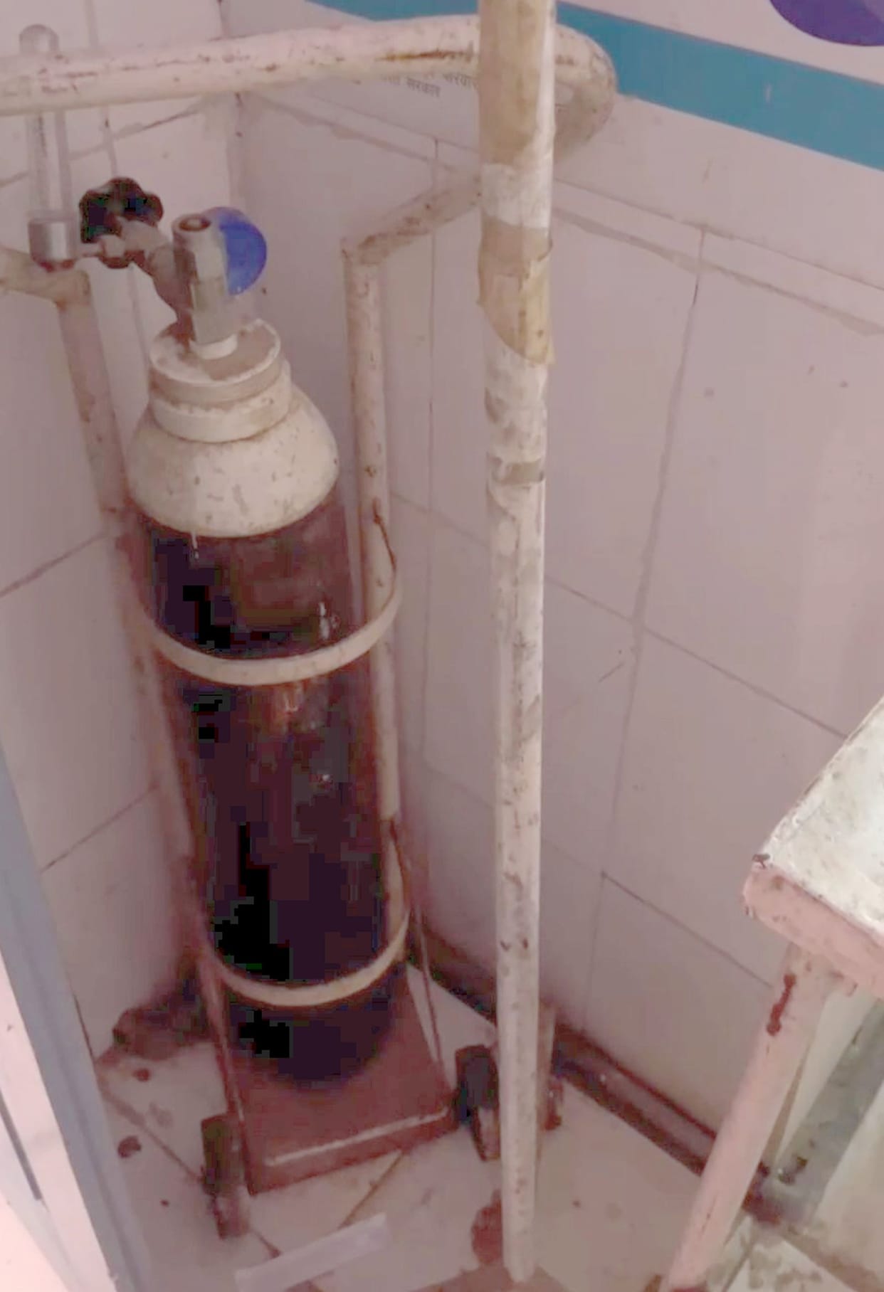 Empty oxygen cylinder were sent to the Chief Minister rally