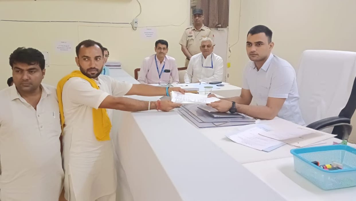 Uchana Nagar Palika chairman filed nomination papers as an independent candidate
