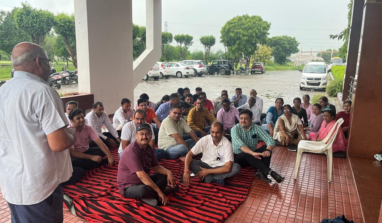 Murthal University: Employees and teachers postponed the strike till October 8