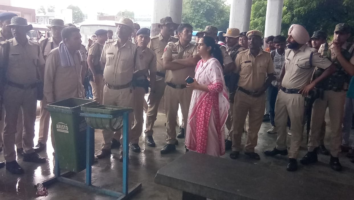 Woman shot dead in broad daylight at Mahendragarh bus stand, accused arrested near Rivaasa bridge