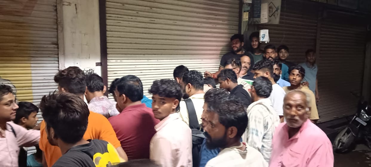 Drug department sealed and raided a medical store in Kalanwali.