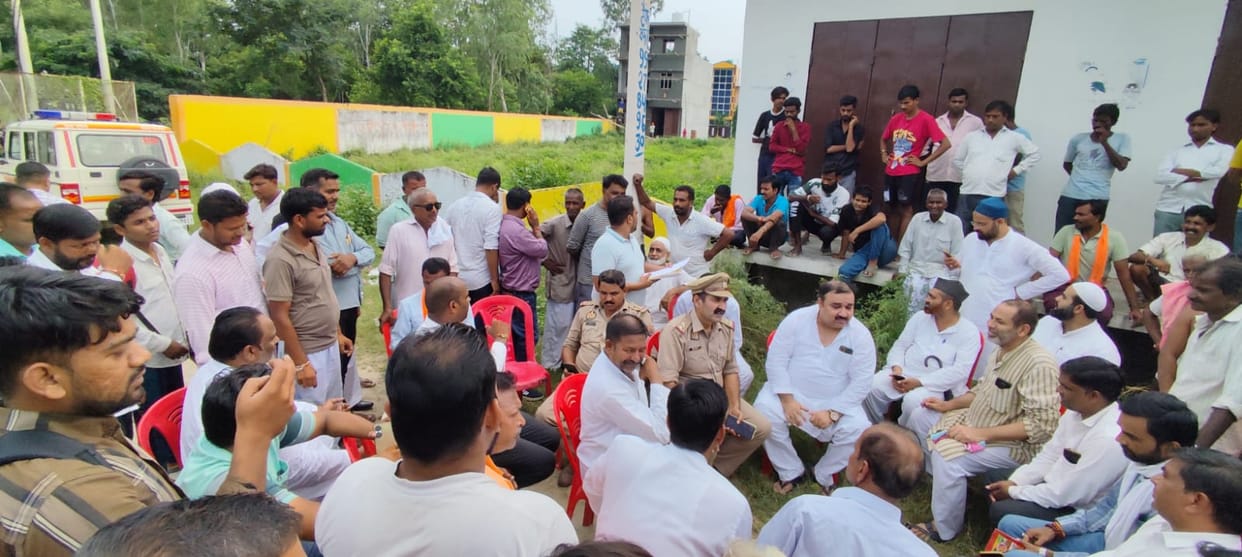 Police administration demolished Pind Daan site, ruckus continued throughout the night