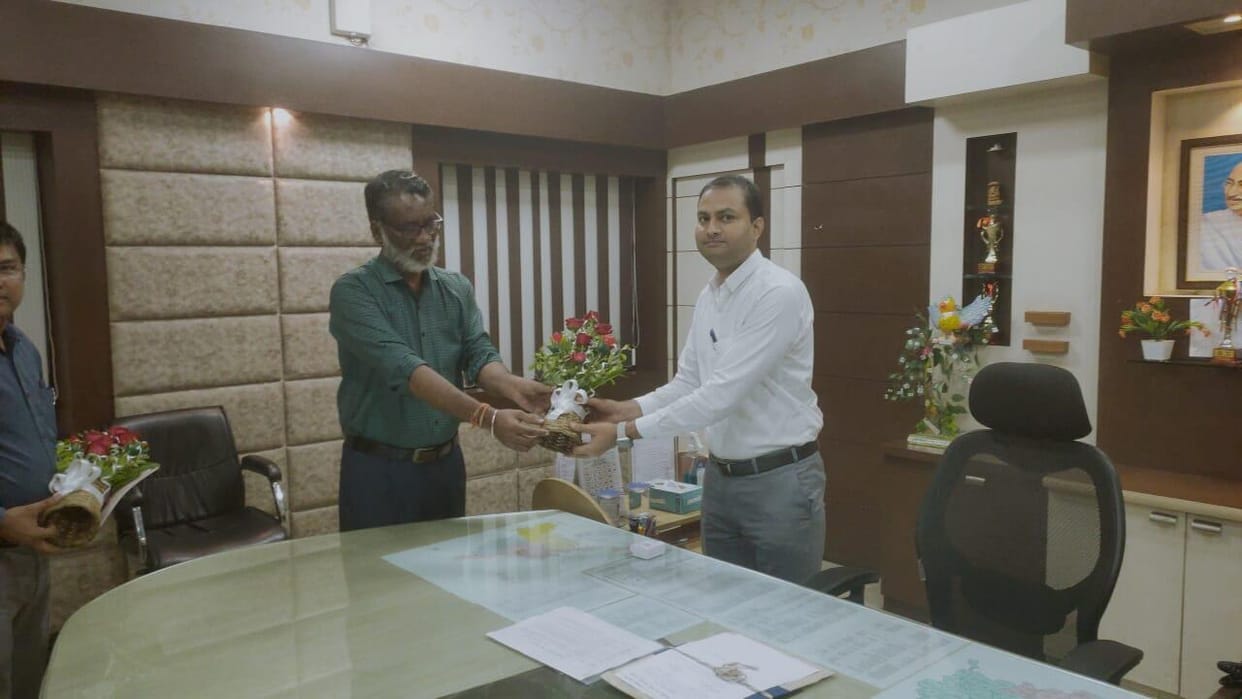 Newly appointed District Collector Lok Bandhu took charge in ajmer